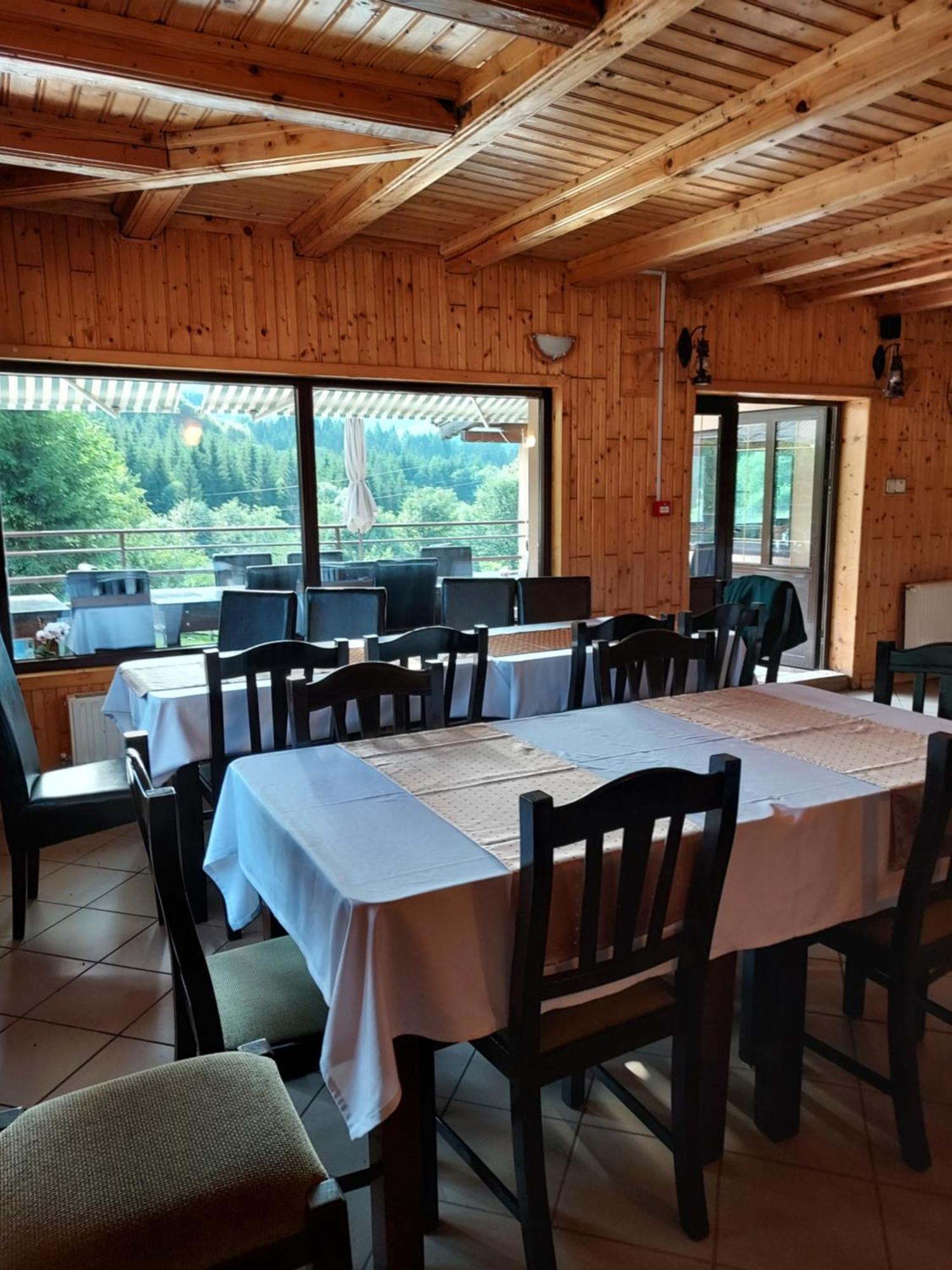 Pensiunea La Taverna Traisteni Bagian luar foto