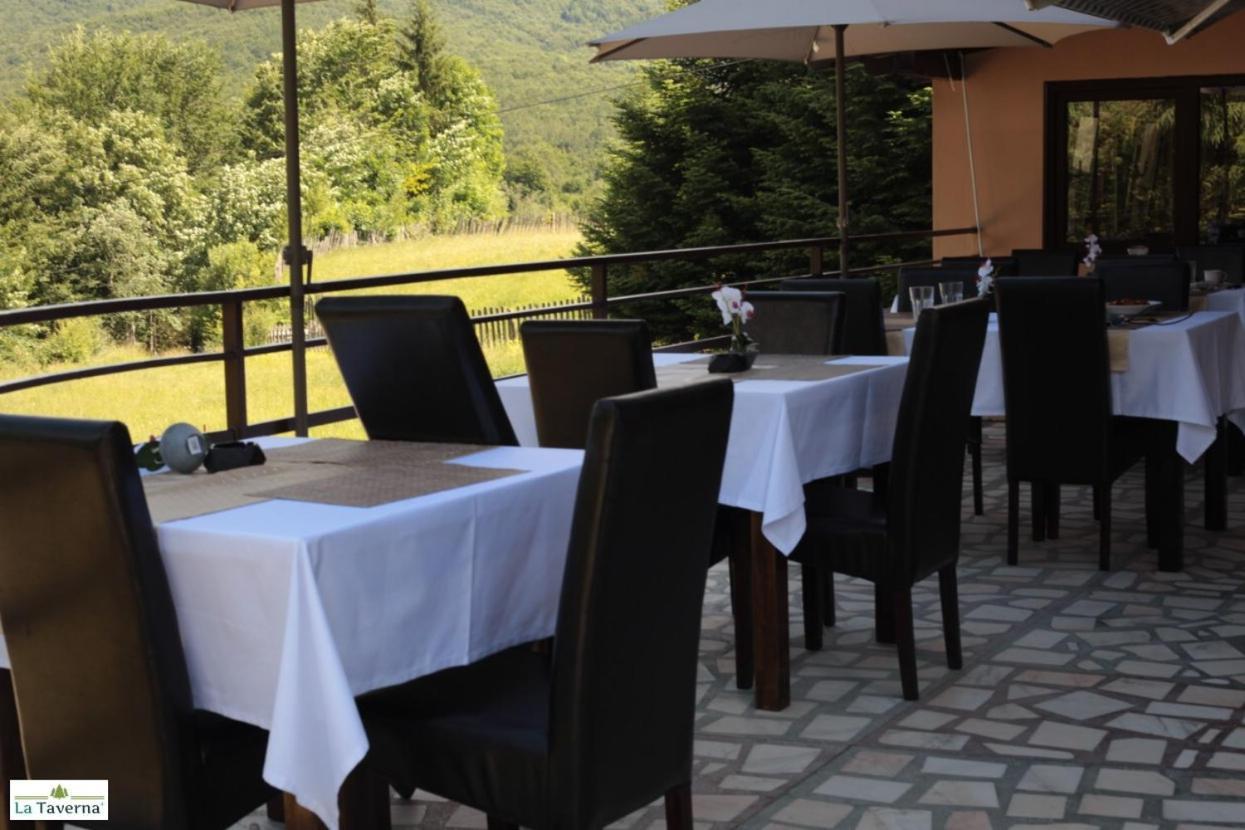Pensiunea La Taverna Traisteni Bagian luar foto