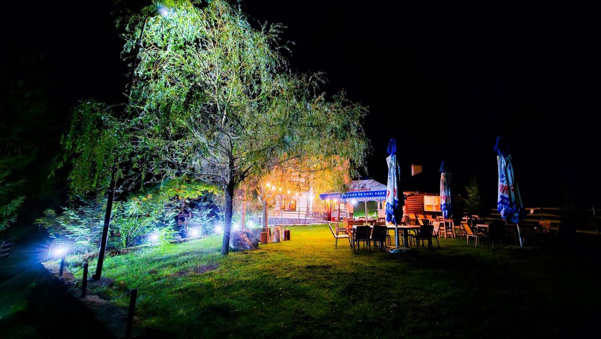 Pensiunea La Taverna Traisteni Bagian luar foto